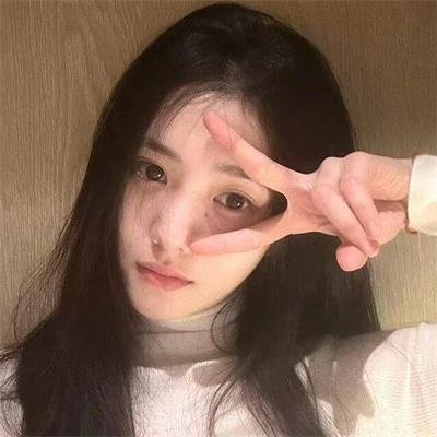 年轻女孩爱过来